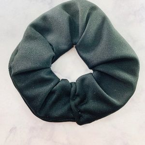 Classy/Basic Black Hair Scrunchie (NEW)